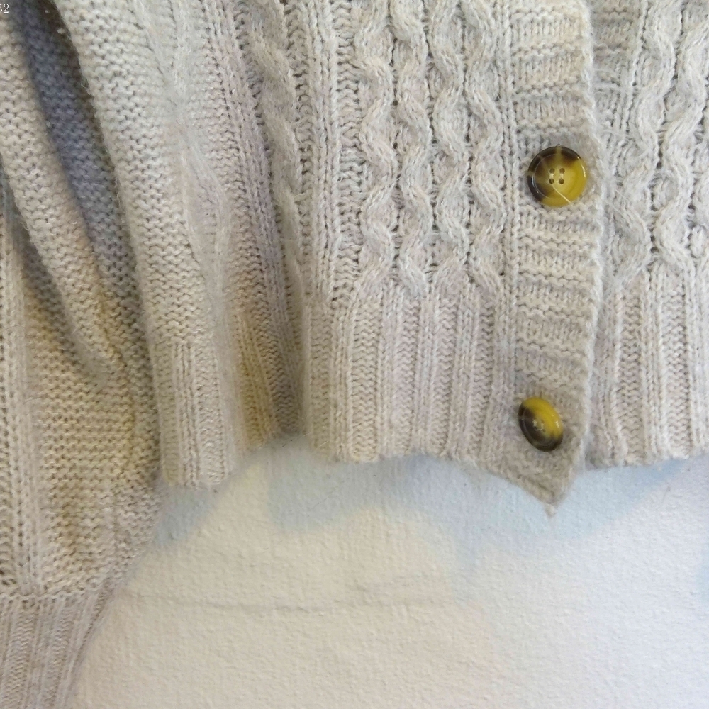 HOOKED UP CABLE KNIT SWEATER - Picture 4 of 8